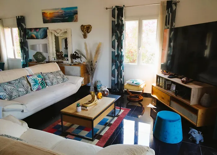 Rita La D'or De La Presqu'ile De Giens