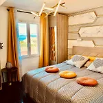 Superbe 5 Etoiles Presqu'ile De Giens La Madrague Rita La D'or Vue Piscine Hyeres