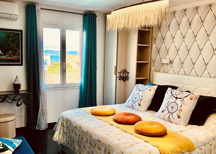 Villa Superbe 5 Etoiles Presqu'ile De Giens La Madrague Rita La D'or Vue Piscine